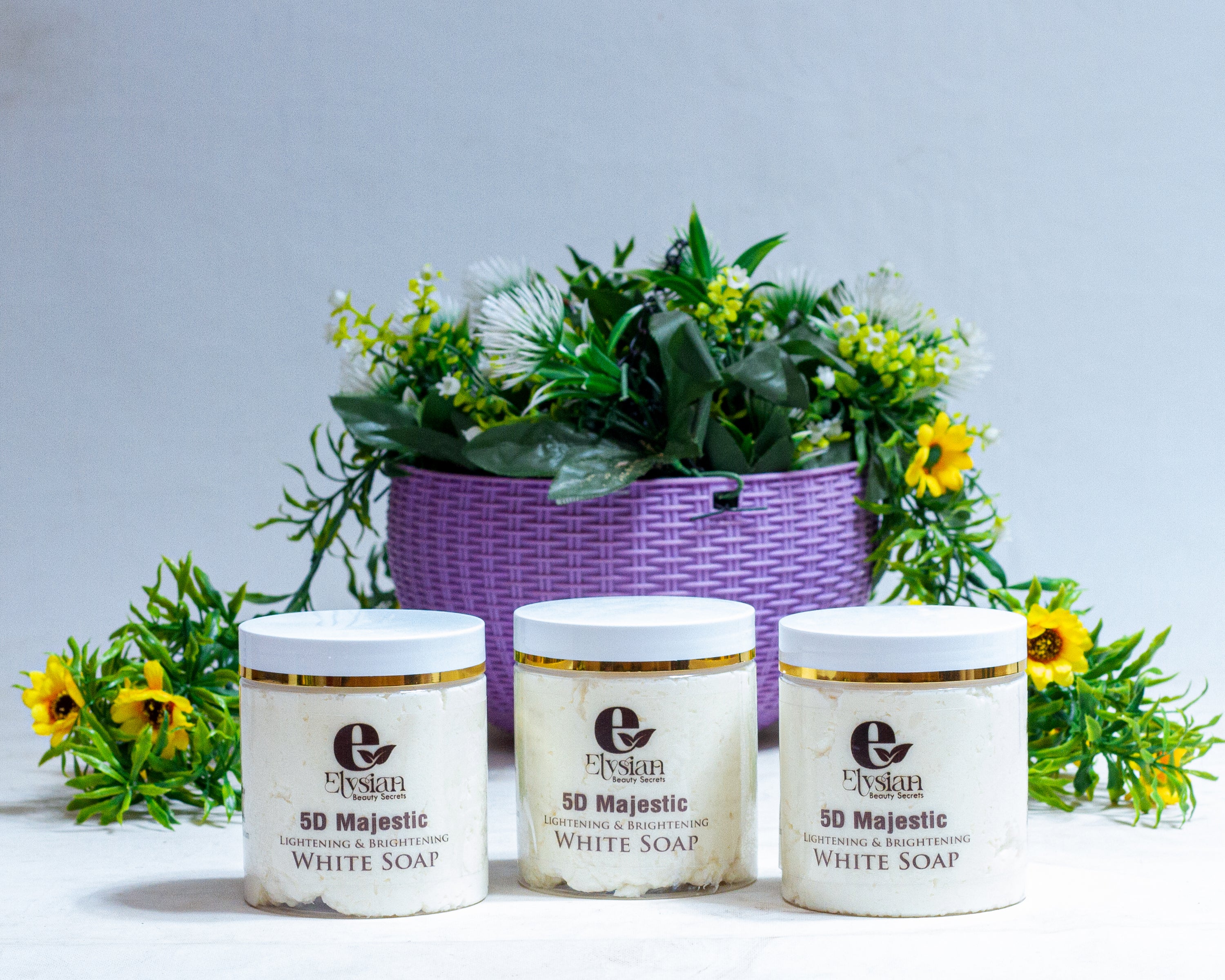 5D Majestic Lightening &  Brightening White Soap